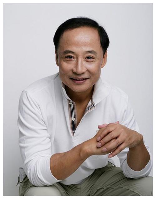 央视版《水浒传》中的林冲给观众留下极深的印象,他的扮演者周野芒,也