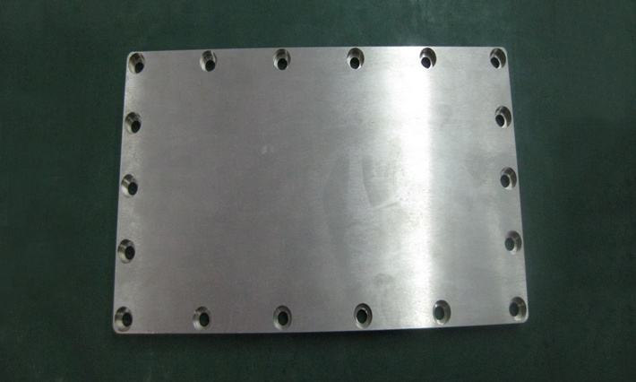 钨合金屏蔽件虽然在相同的重量下体积比铅小了1/3,但屏蔽效果却与铅