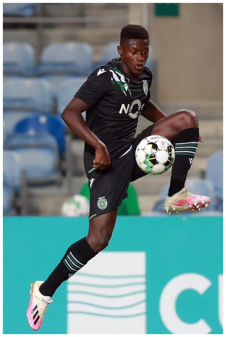 巴黎压哨签下左后卫努诺门德斯先租后买更实际巴黎是很用心的