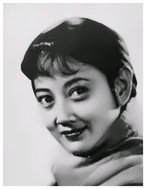 1958年谍战片英雄虎胆跳伦巴的特务阿兰今年87岁曾泰91岁