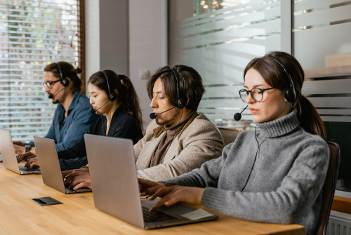 北京本地的客服外包公司与异地客服外包公司的区别