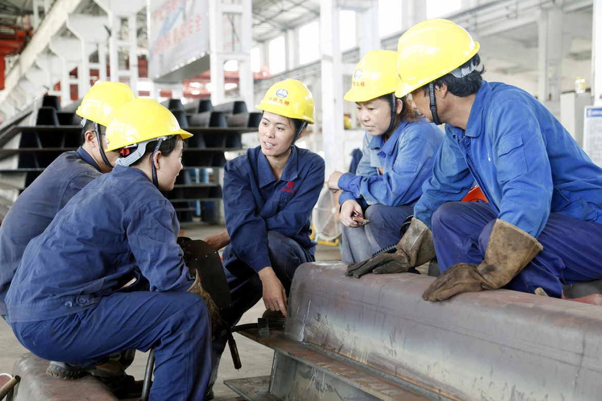 中铁桥梁焊将王中美个人宣传片,中铁最美的铿锵玫瑰!