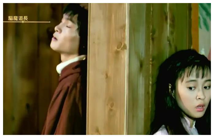 在拍摄完这部电影之后,林正英便一直规劝年轻的陈佳君不要进入娱乐圈