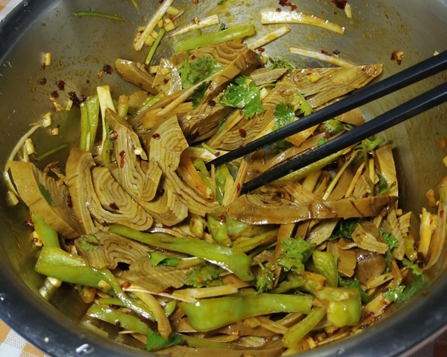 掌握这三个窍门,做出的家常凉菜凉拌素火腿,香嫩好吃,开胃下饭