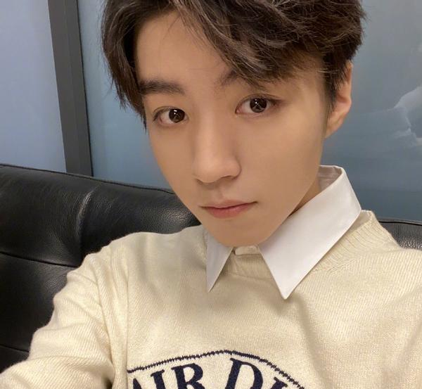 为什么王俊凯自拍那么好看独家拍照秘诀来了建议不要轻易尝试