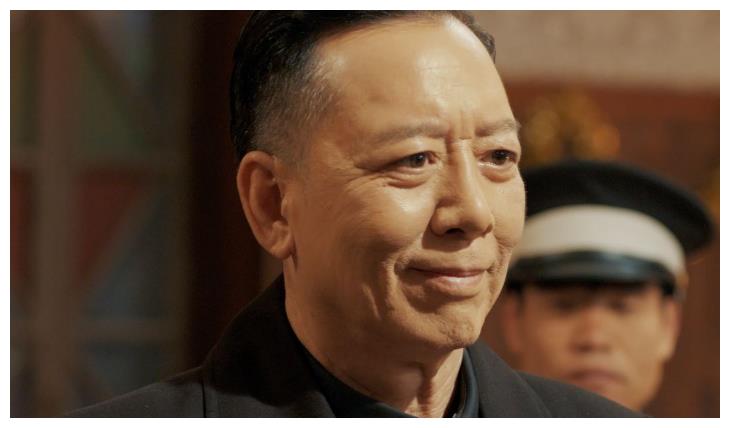 王晶版《倚天》白眉鹰王造型曝光,67岁骆应钧第16次演绎金庸武侠__财