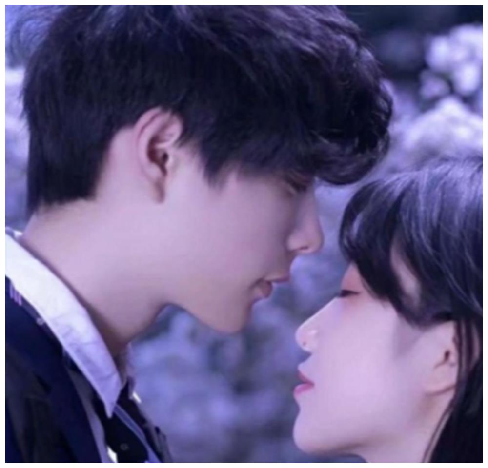 甜宠可爱情侣头像我想大概你就是那份突如其来的怦然心动