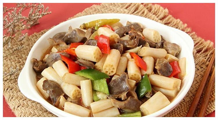 教你做泡藕带炒鸡胗,酸脆爽口没腥味,切记这几个小窍门