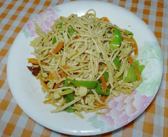 掌握这三个窍门做出的家常胡萝卜炒豆腐丝简单好吃美味下饭