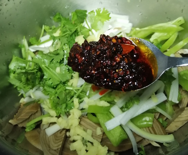 掌握这三个窍门,做出的家常凉菜凉拌素火腿,香嫩好吃,开胃下饭
