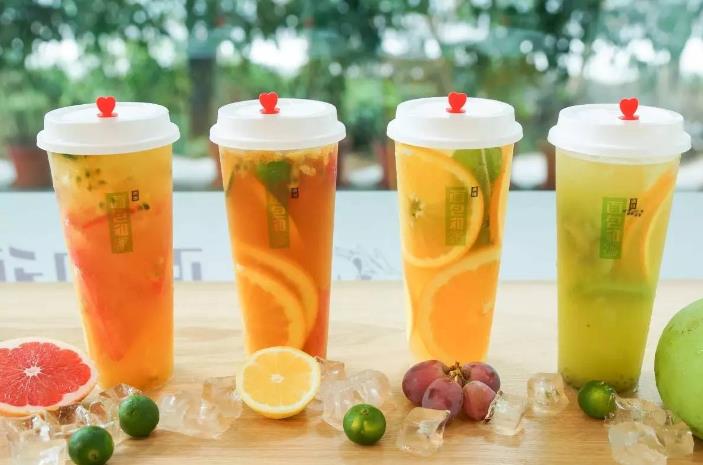 爆款冷饮店的水果茶不必再花钱买了自己简单几步就能完成