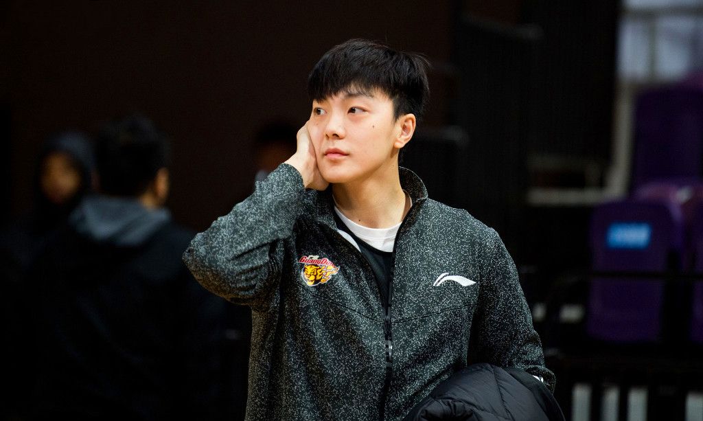 胡明轩22岁生快!一波美少年壁纸送上 快来查收