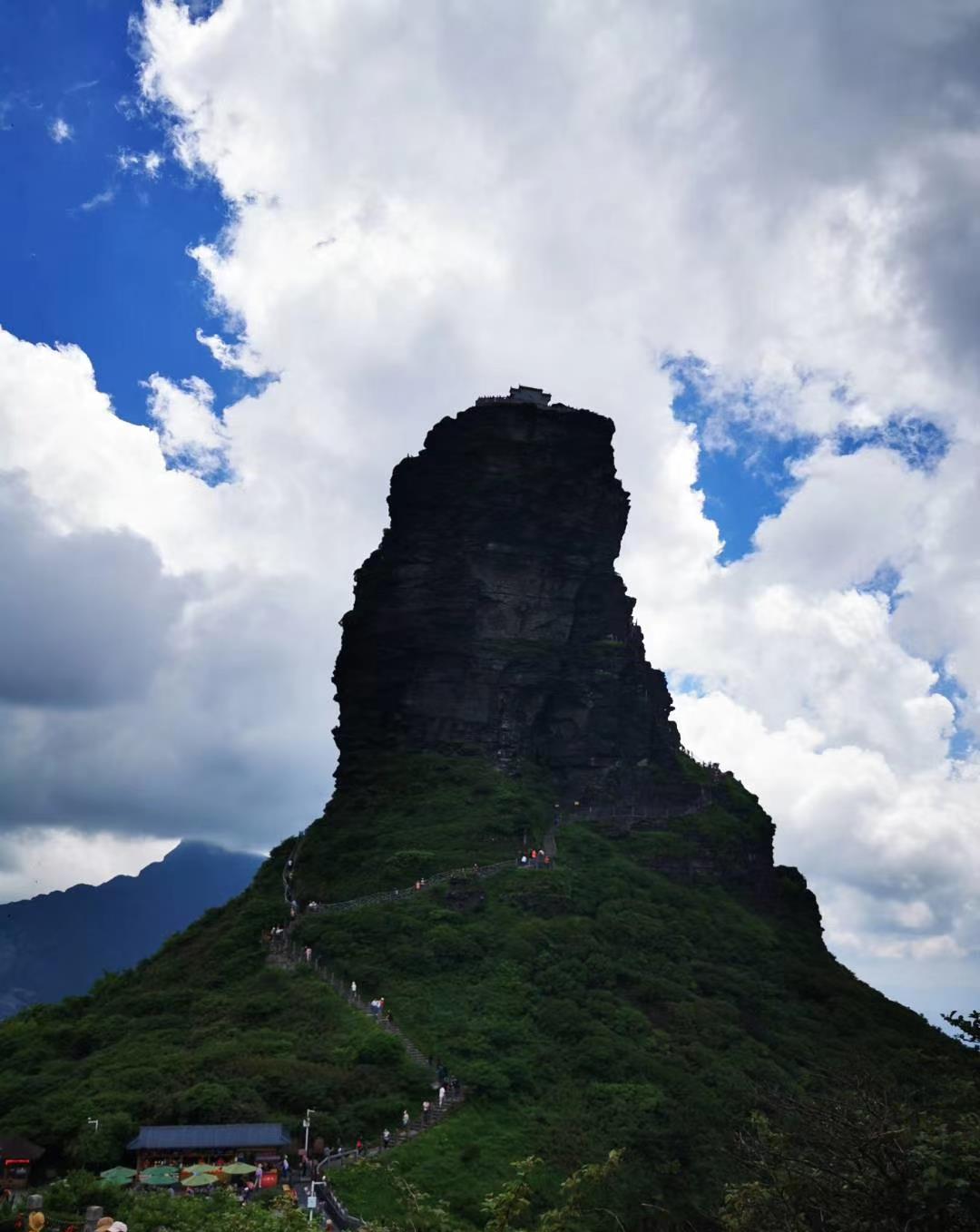 天空之城,梵净山,是中国佛教五大名山之一,是中国弥勒菩萨道场__财经