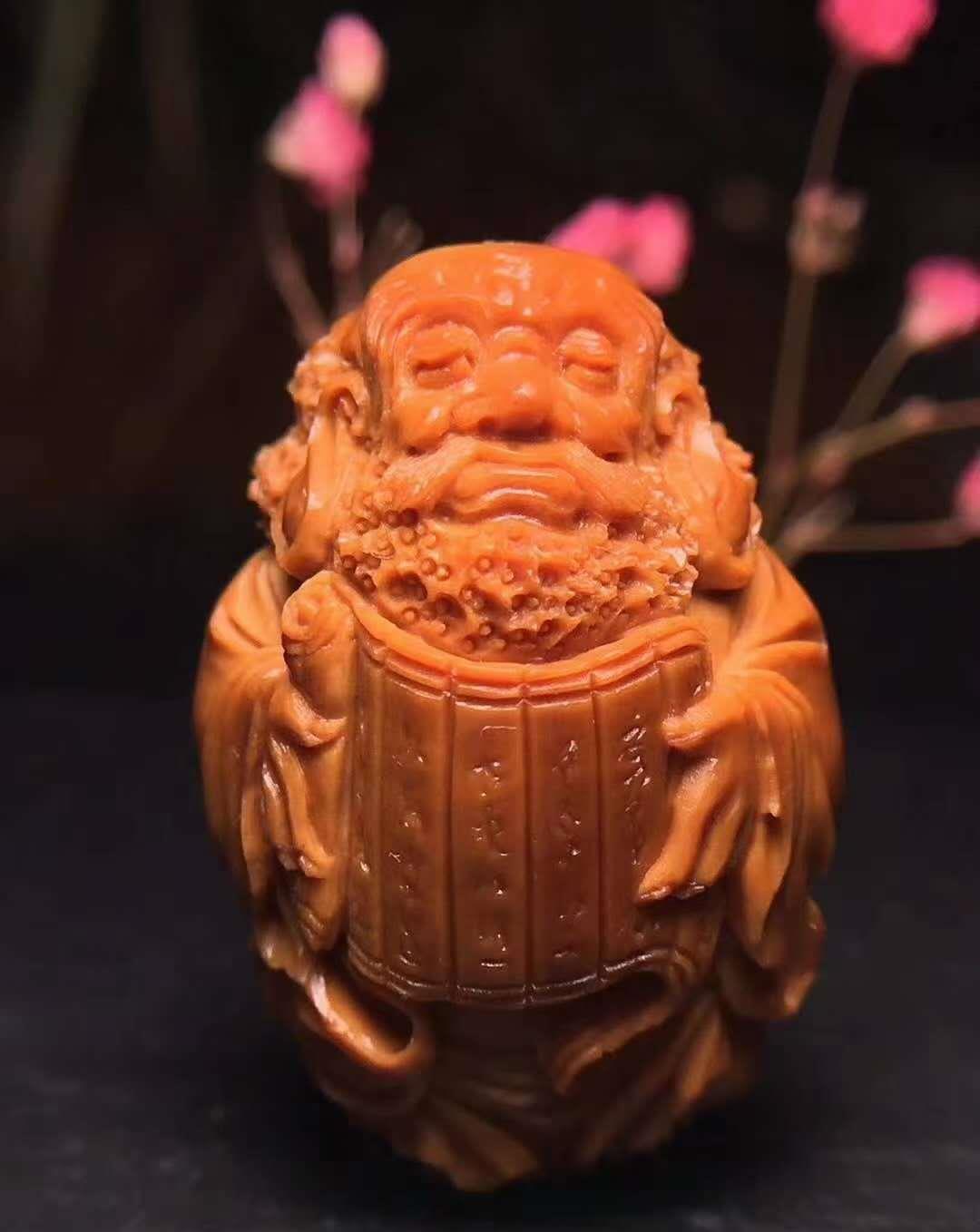 橄榄核雕刻十大名家排名——「知秋」本工《达摩八祖》