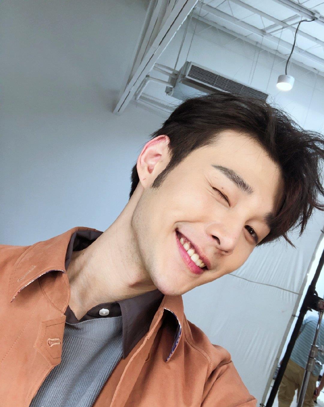 《一夜新娘》岛主袁昊,笑起来又暖又可爱,单眼皮男孩太让人上头