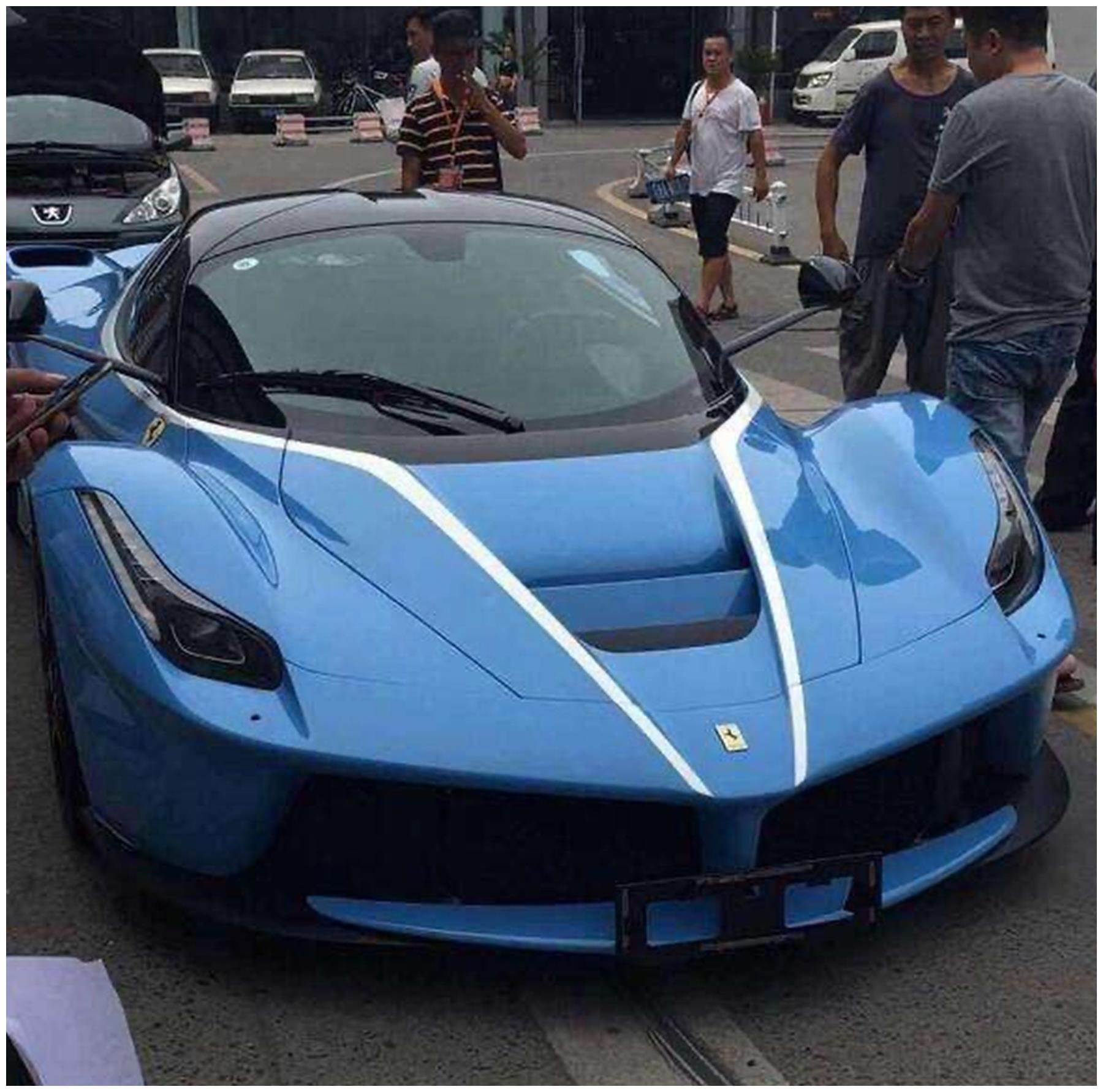 贾乃亮的4千万法拉利从来不洗,看见车身明白了:这谁舍得洗?