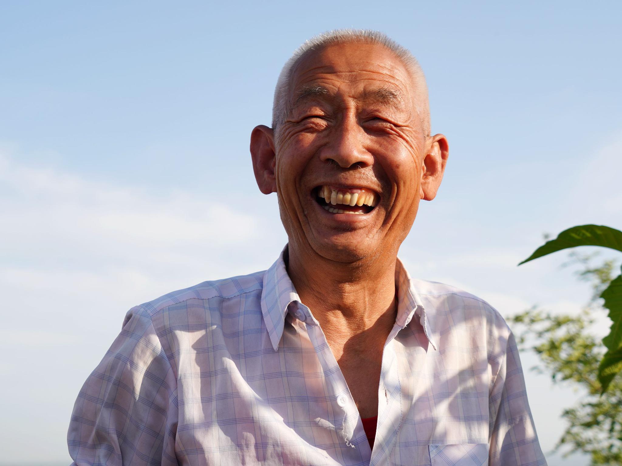 7旬农村大叔长出顺风耳夜深人静全村子动静都能听到