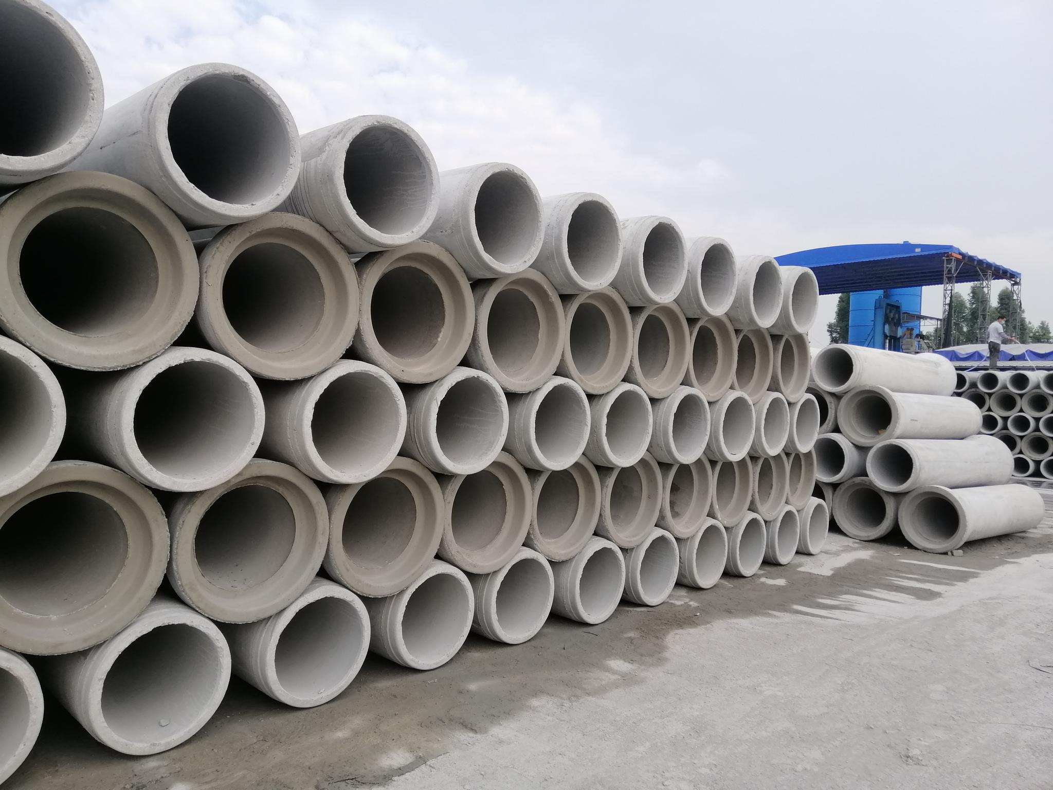 让客人睡水泥管道的民宿,为什么这么火?