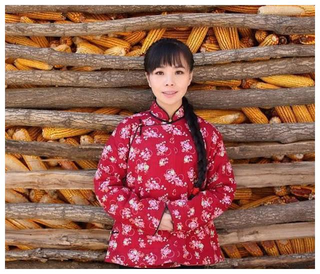 嫁经纪人后回农村半夜抱怨带娃辛苦王二妮到底经历了什么