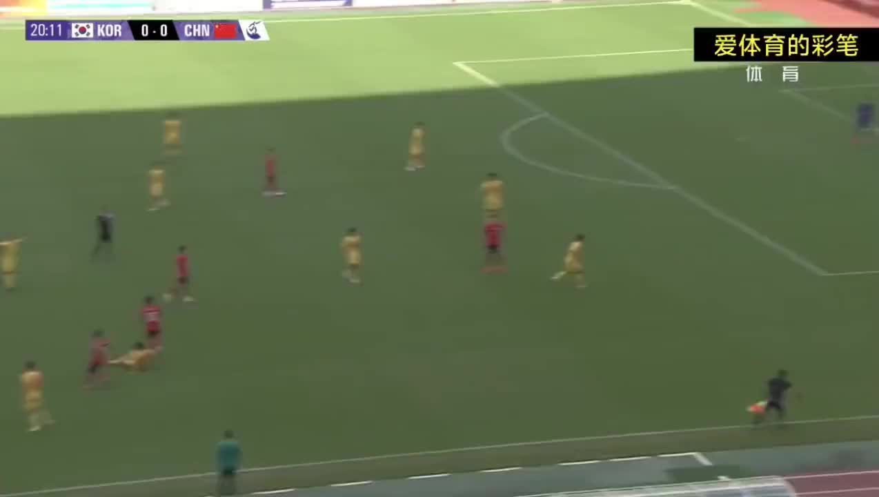 第22分钟，王钰栋攻破韩国队的大门，现场球迷沸腾了