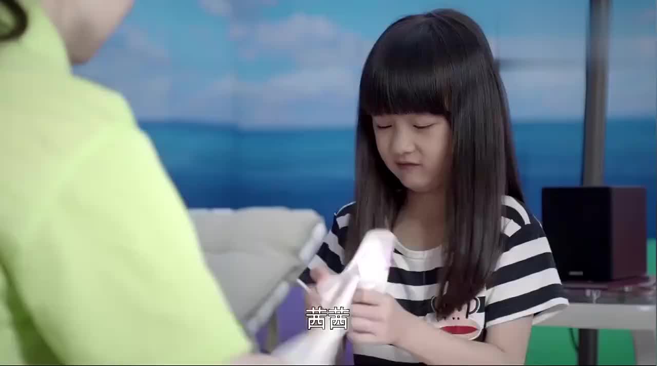 一旁老爸都看傻了!
