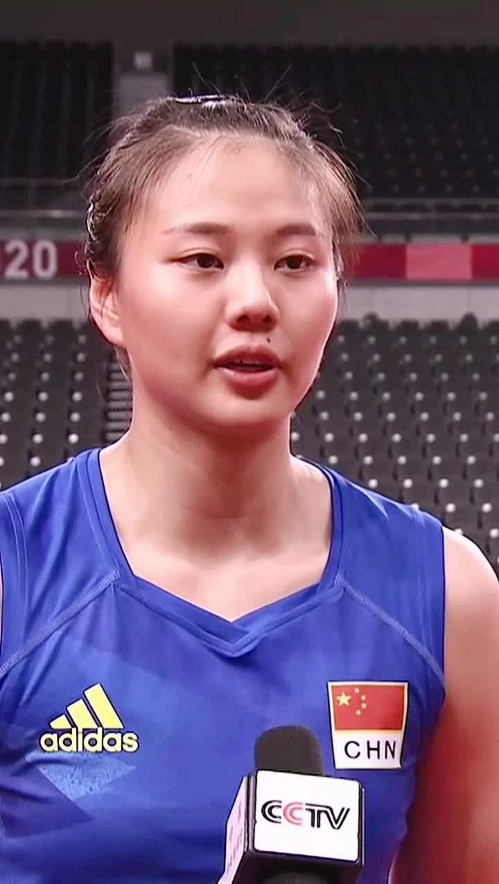 龚翔宇:对不起郎导多年培养,只能用拥抱表达感恩