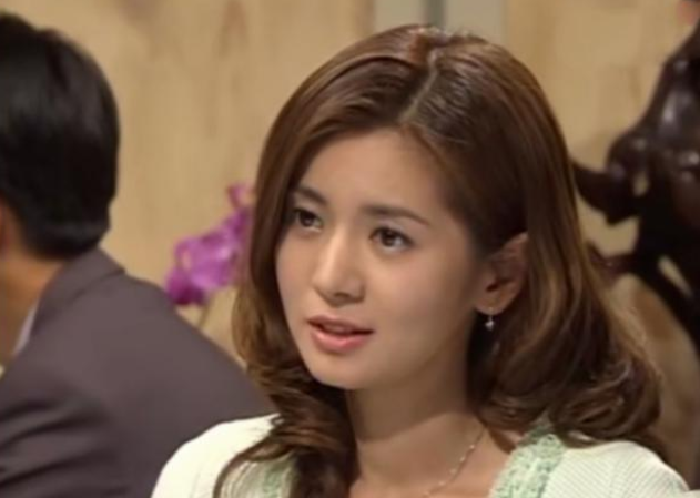 人鱼小姐雅俐瑛那么强悍的一个女人怎么就被白秀林给打败了呢