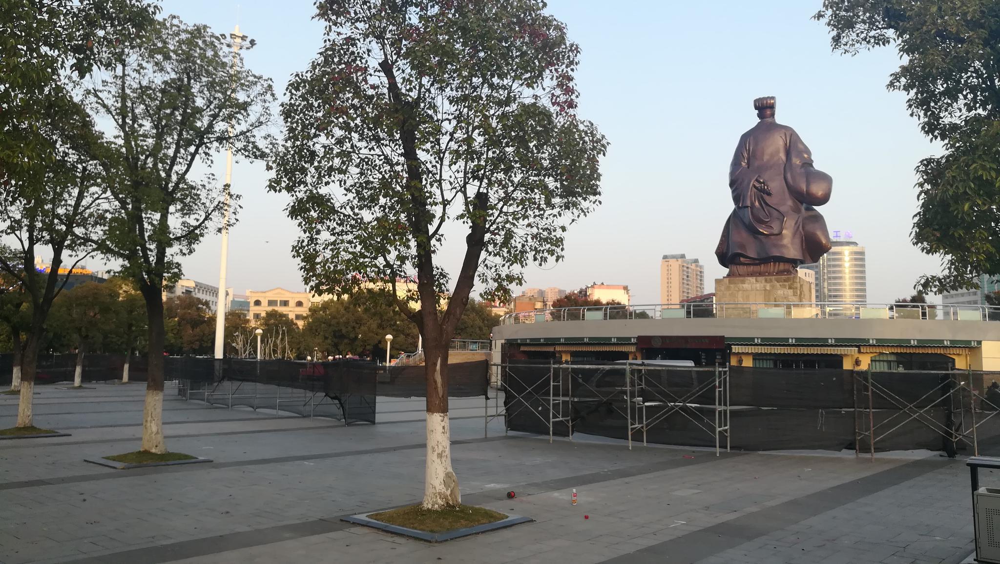 诸葛亮广场的故事(28)