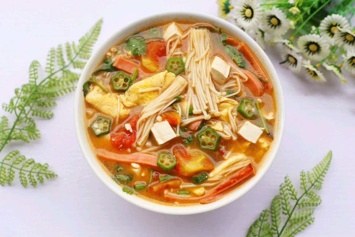 美味番茄菇菌豆腐汤,食材丰富,营养更丰富_高清图集_新浪网