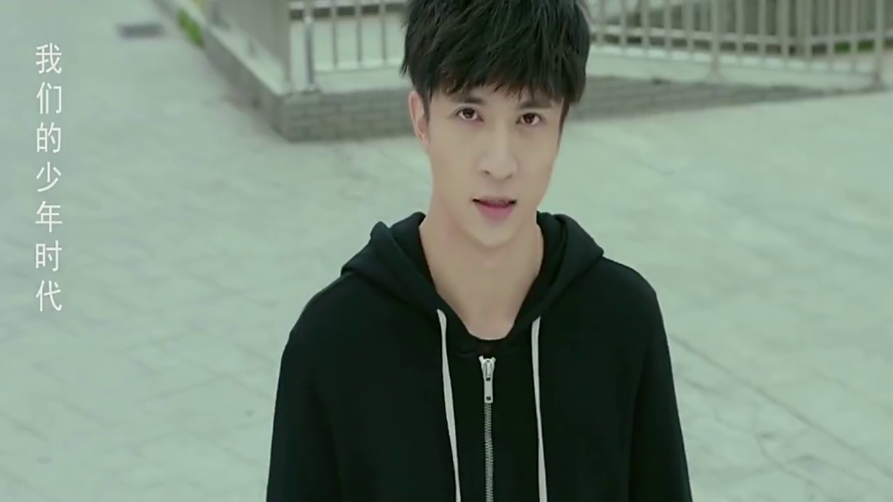 陶西被邬童砸中,演技好浮夸,装受伤带走谭耀耀