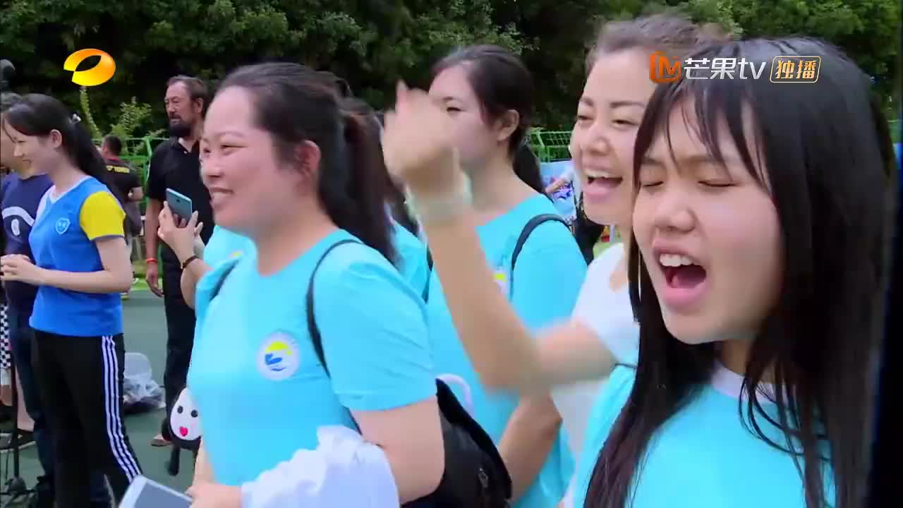 摇啊笑啊桥:小绵羊队全员粉嫩出场,对手无心恋战,竟主动跳水!