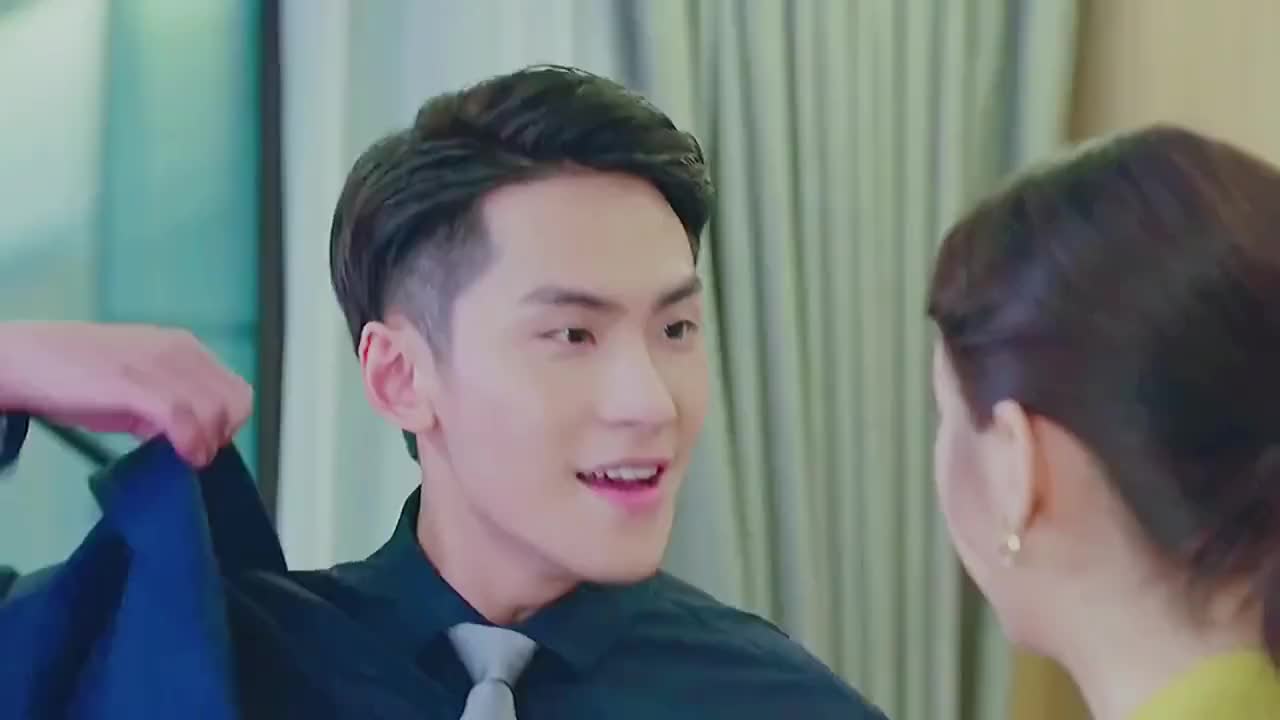 顾岩向苏北求婚,路南得知要打顾岩,这下醋坛要翻了