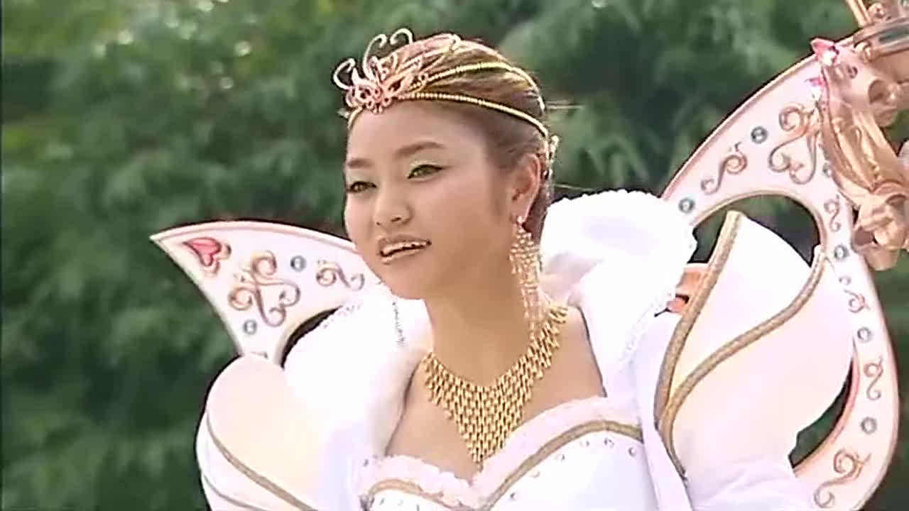 巴啦啦小魔仙美琪美雪终于可以变身了