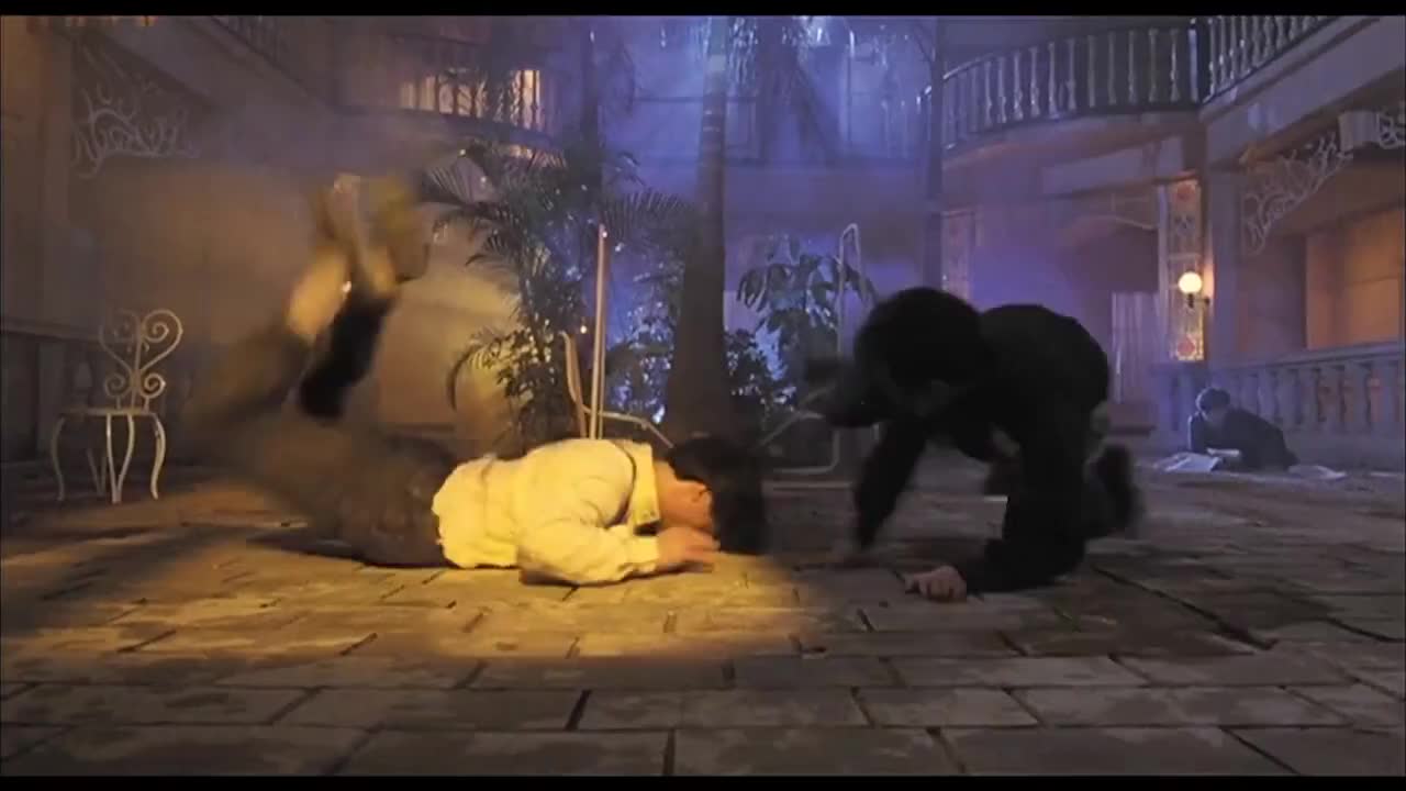 男子自创鳝鱼功,破了男子的蝎子功,师父在一旁都看呆了