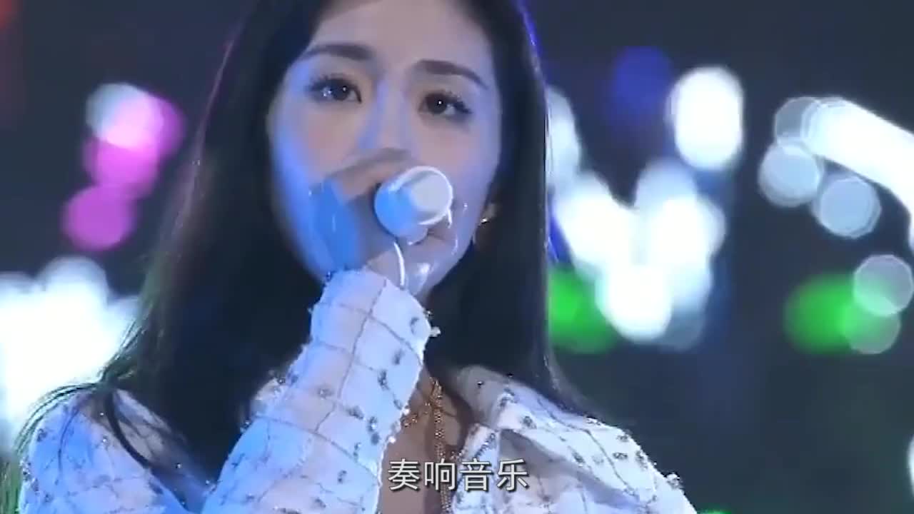 刀郎徒弟云朵与霍尊同唱 梨花颂 戏腔 一出 差距立现 刀郎 霍尊 梨花颂 新浪新闻