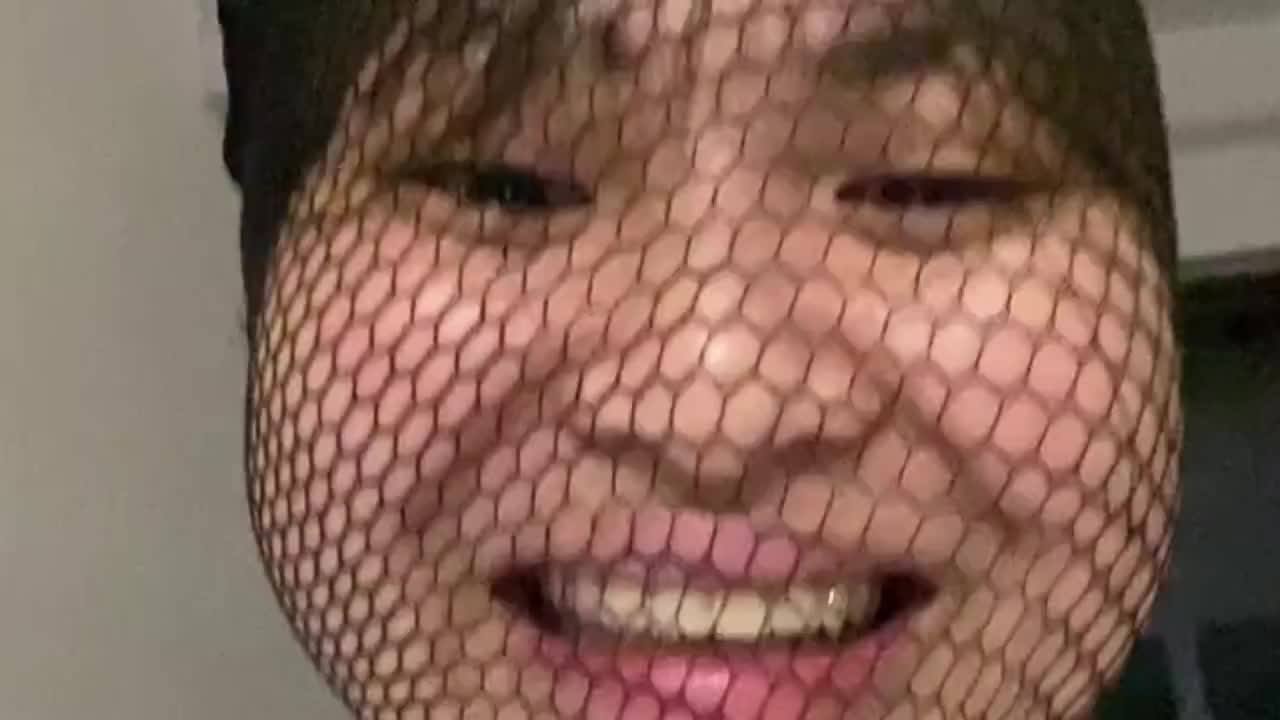 小姐姐头带丝袜的搞笑迷惑操作!