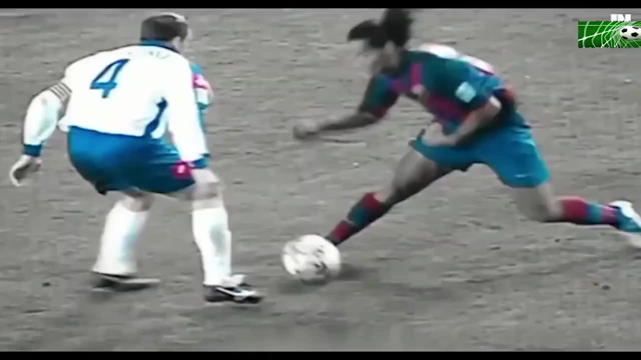 播放 00:00 00:49 00:49 为您推荐: 当罗纳尔迪尼奥玩起了花式过人后