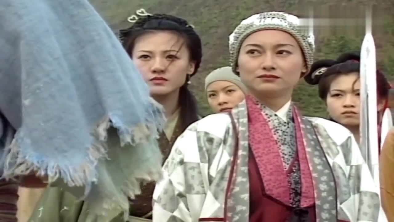 张无忌接灭绝师太三掌,前两掌招招吐血,最后一掌竟反伤灭绝师太