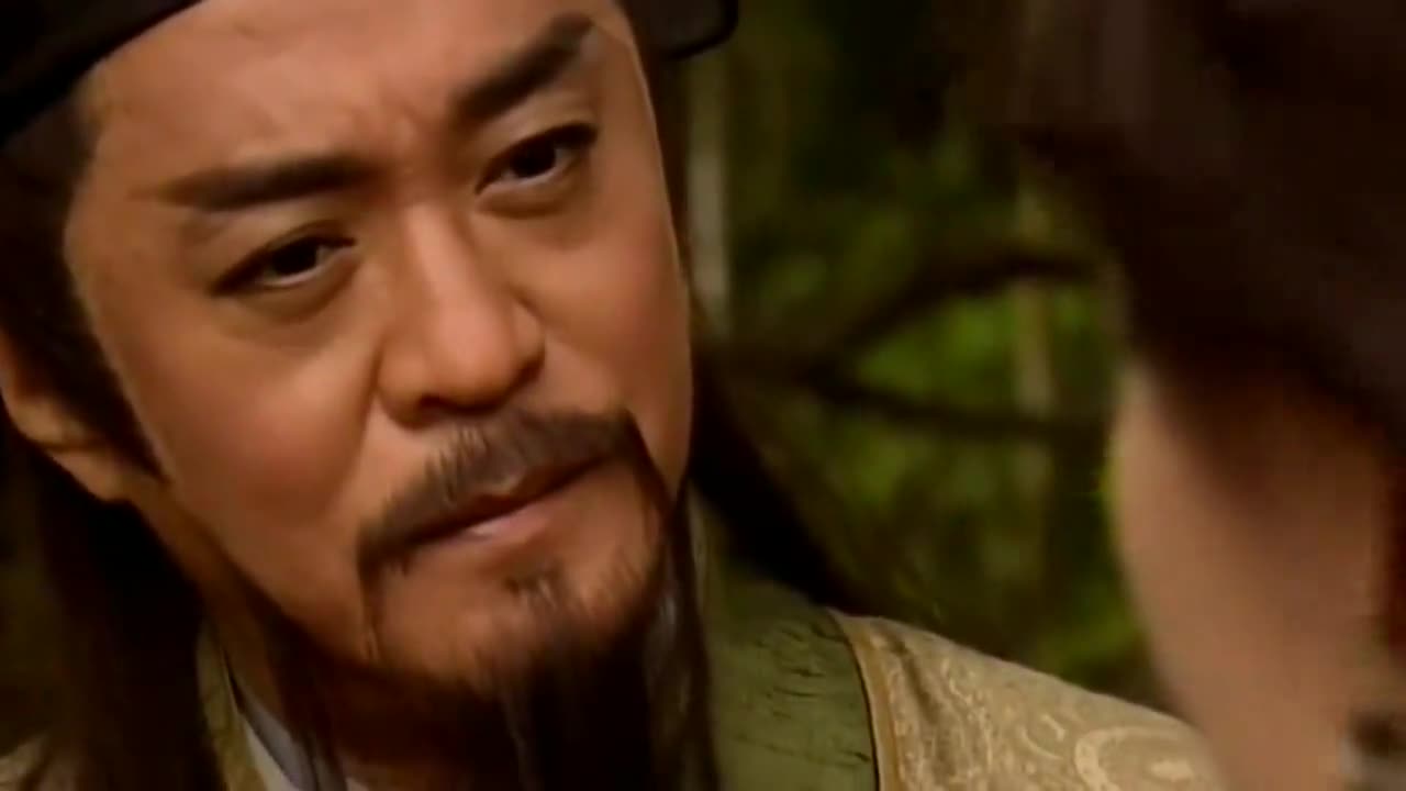 笑傲江湖:岳不群为逼令狐冲出现,要砍掉任盈盈的左右手!