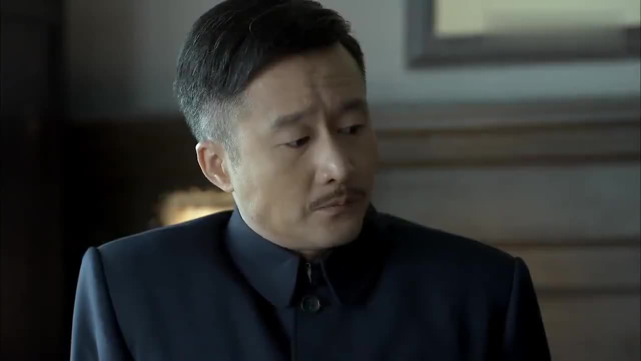 伪装者汪处长与梁处长吵起来这让藤田很生气明楼心里起疑惑