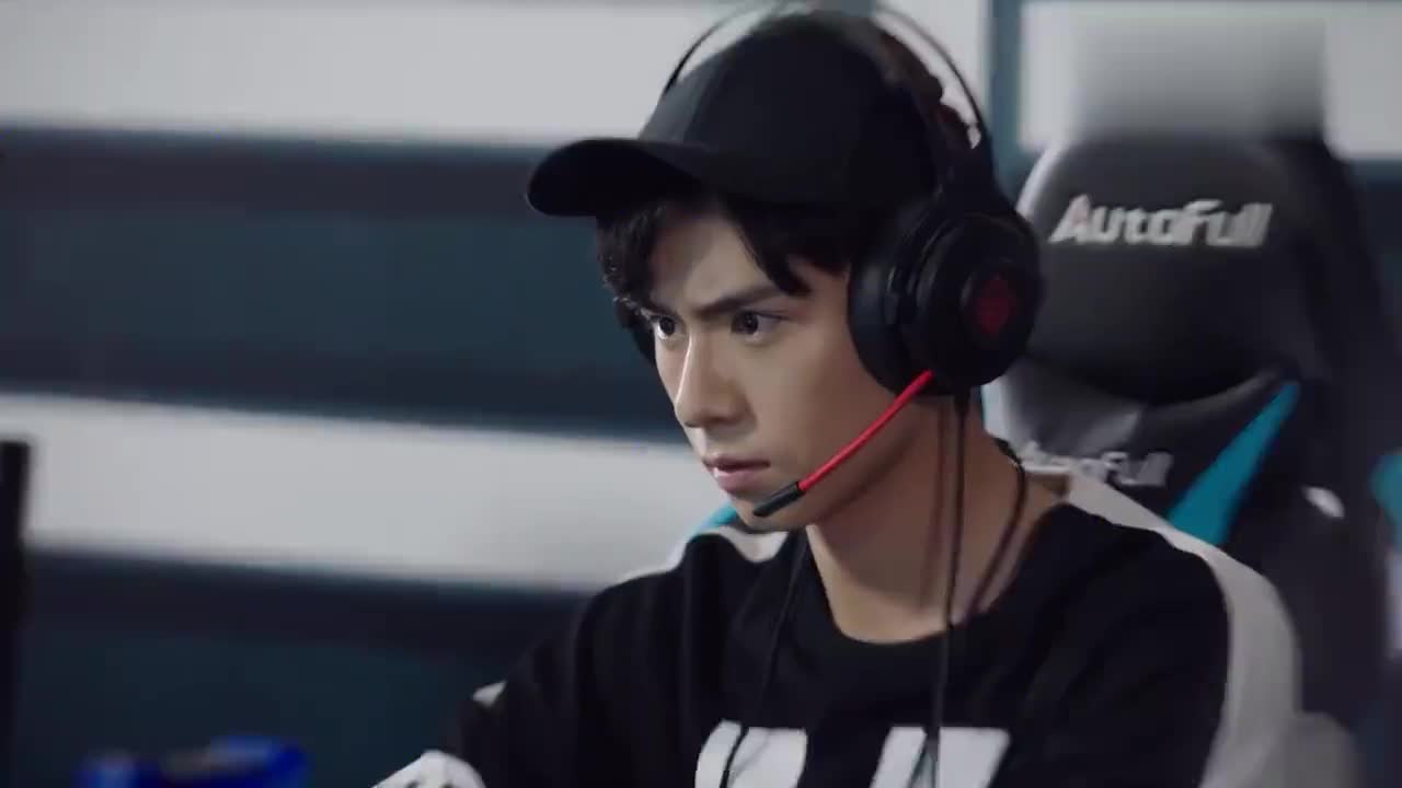 亲爱的热爱的:kk战队输掉比赛,韩商言的万年老对手,太扎心了