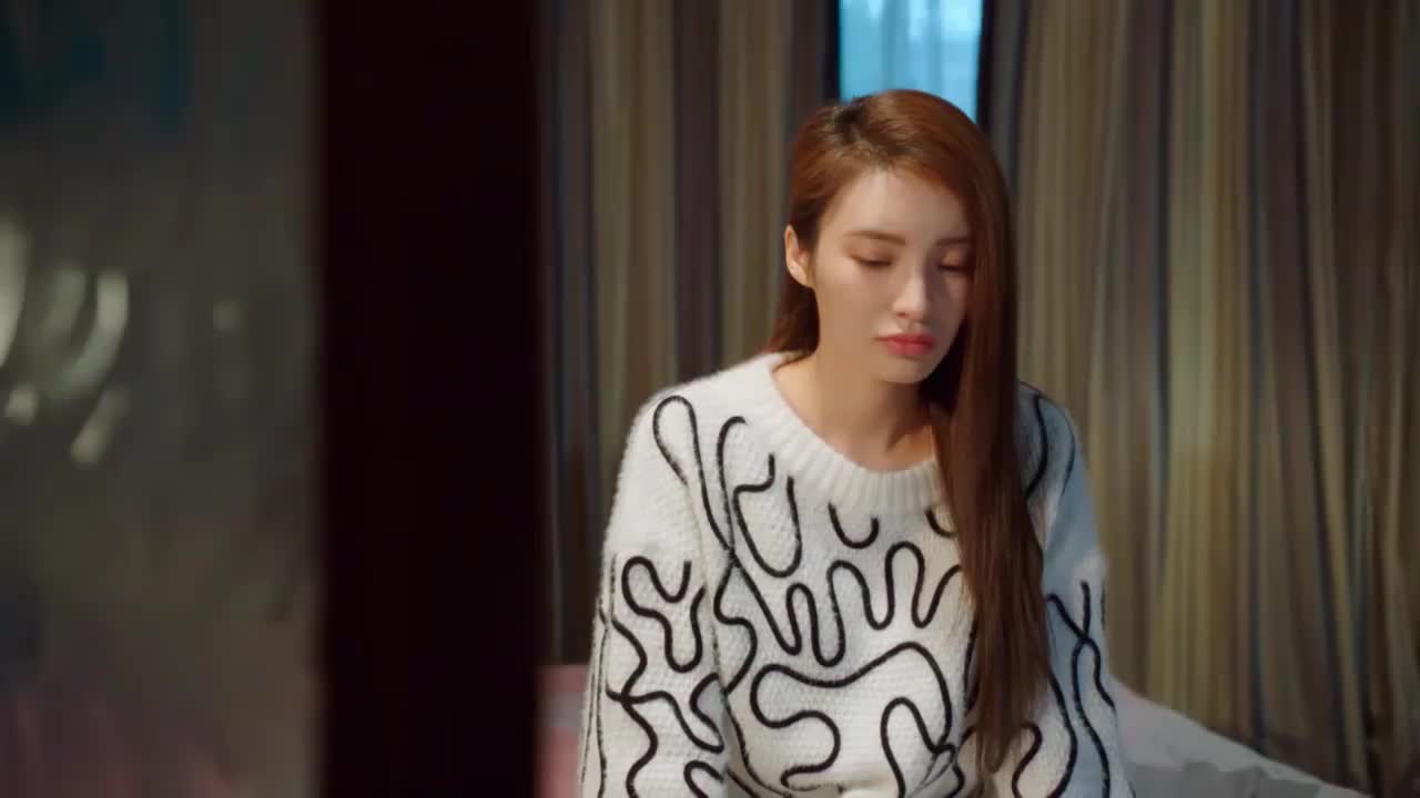 温州三家人顾璇个人向长发飘飘如波浪一般滑腻柔软