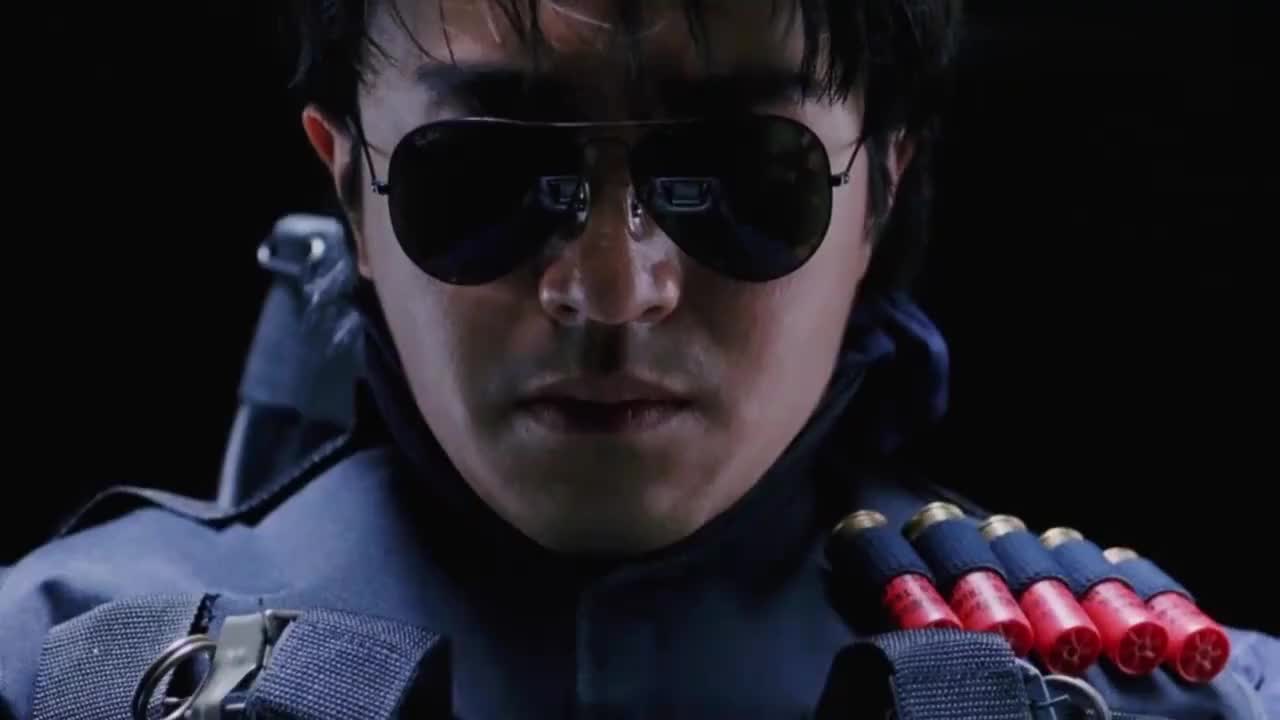 逃学威龙年轻时的周星驰打戏堪比甄子丹你看出来了吗