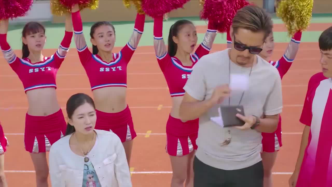 旋风十一人比赛一半都还打完穆奇就要走了和兄弟们喝酒去了