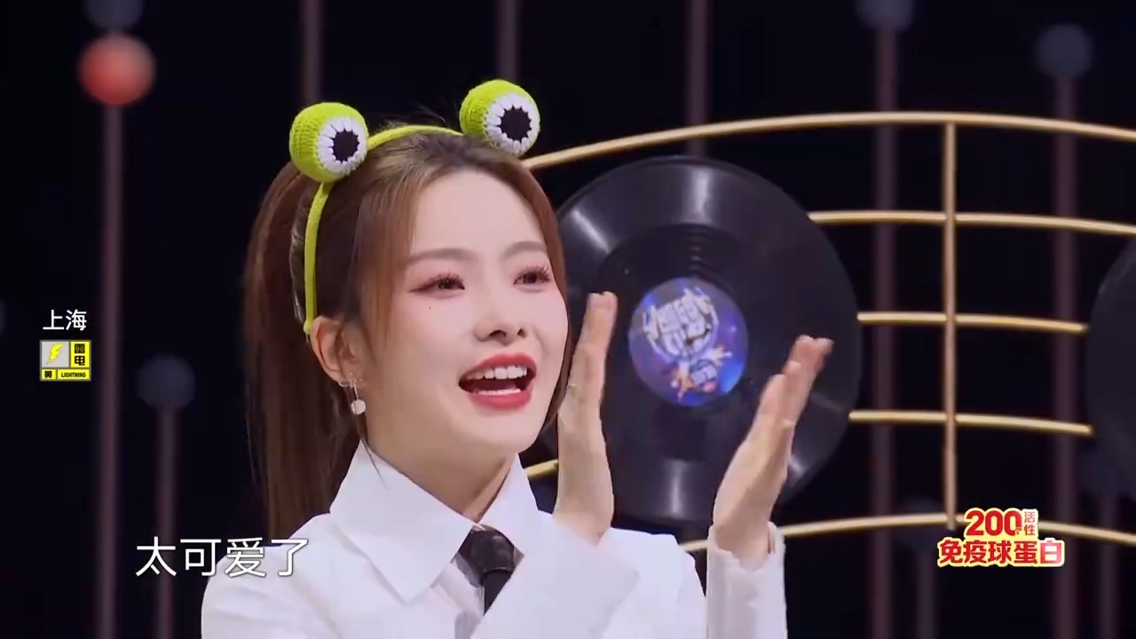 大张伟父亲和光良撞脸了，全家福拿出来，全场惊呼丨我们的歌