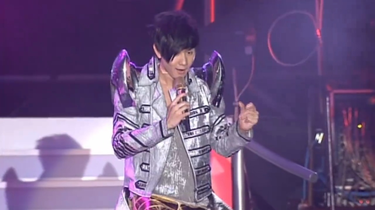 林俊杰现场演绎-豆浆油条-点燃全场热情