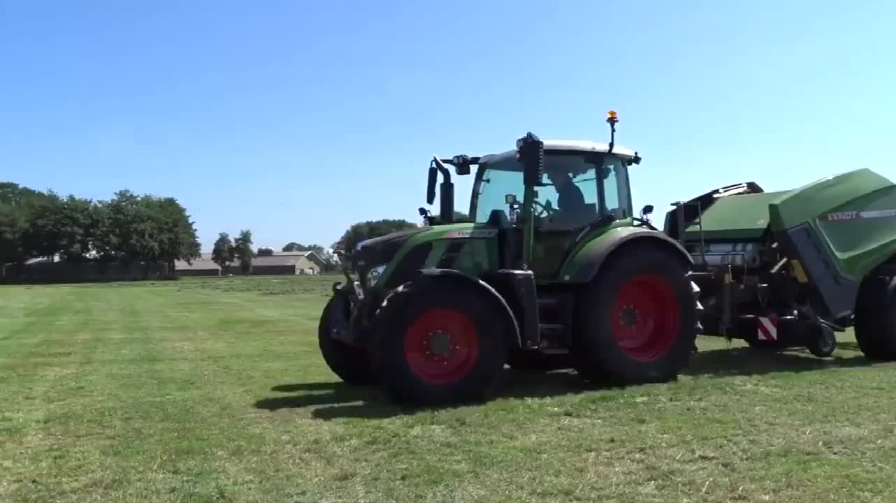 西欧农场大型农业机械作业展示:芬特516!