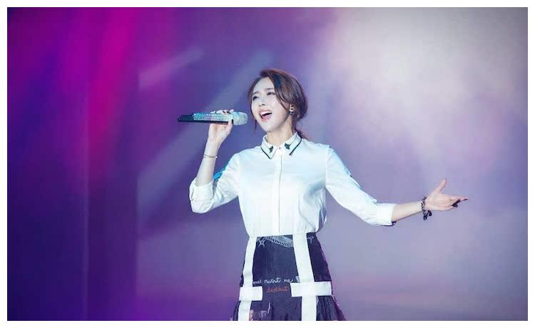 下台就与丈夫办离婚