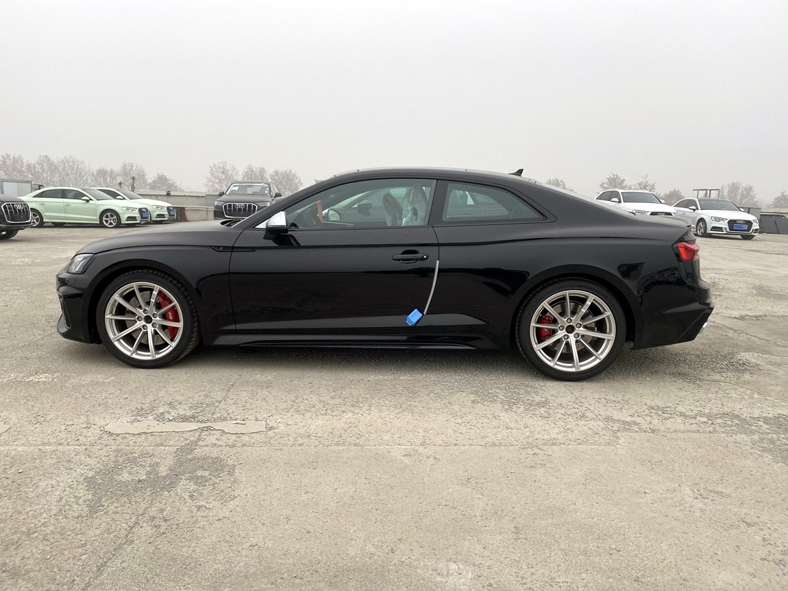 全新 奥迪 rs5 两门轿跑版 最新款