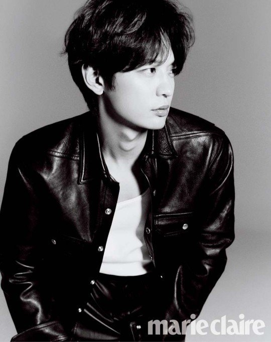 韩国男团shinee成员崔珉豪最新杂志写真曝光